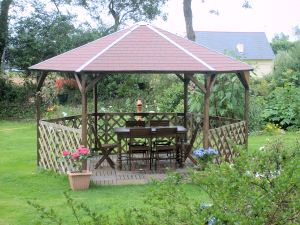 Crozon - Maison � Landaoudec - Espace vert avec gloriette