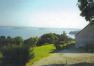Roscanvel - Maison vue sur mer - Vue sur l'�le Tr�b�ron et l'�le des morts