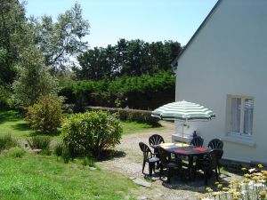 Telgruc - Maison de Poul-Bleiz - Am�nagement au pignon avec salon de jardin