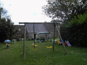 Crozon - Penty de l'Aber - le jardin, clos et abrit� du vent